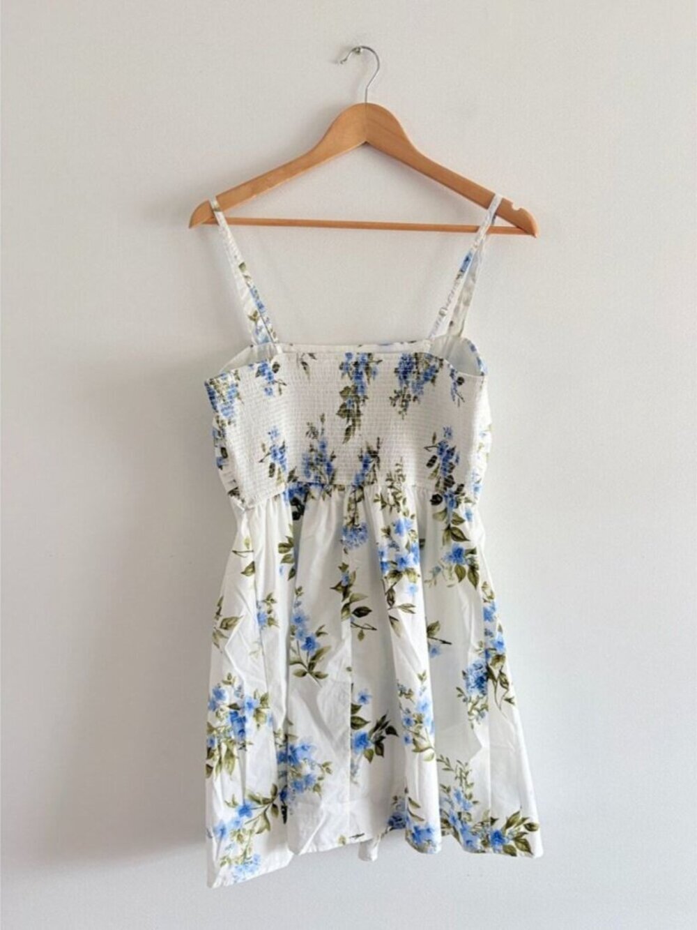 Blu Pepper Floral Pleated Babydoll Dress NWT White Blue Hydrangea Size Large - Picture 6 of 8